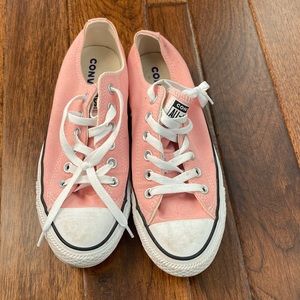 Converse baby pink low tops